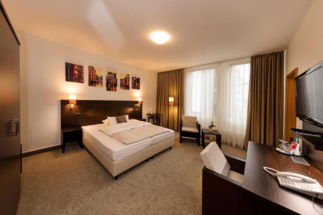 Hotel Cristobal Хамбург Екстериор снимка